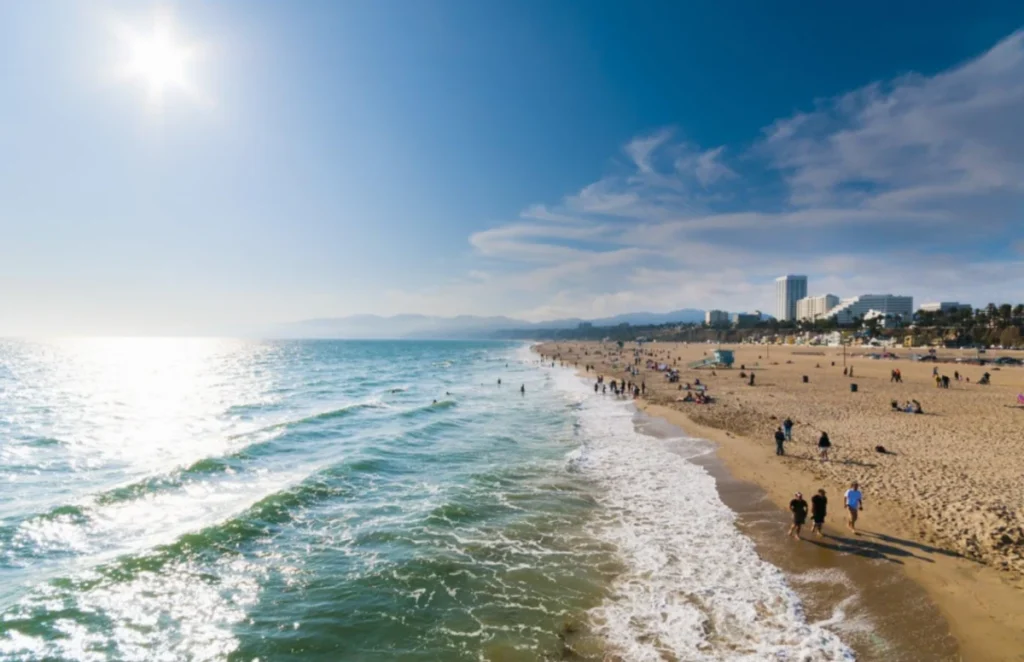 Litoral de Santa Monica, um dos destinos mais visitados da região de Los Angeles.